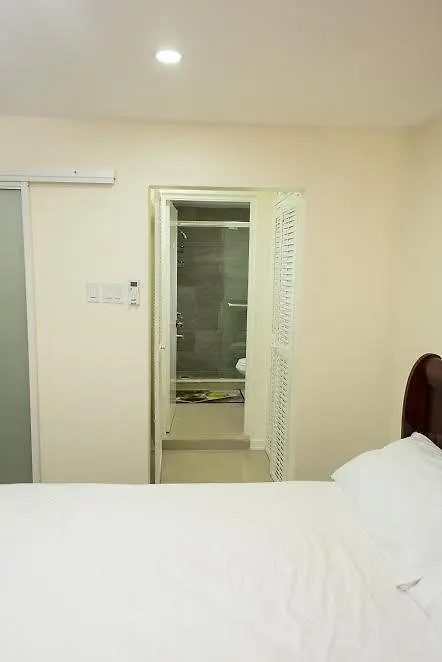 Oakland Apartment Kingston